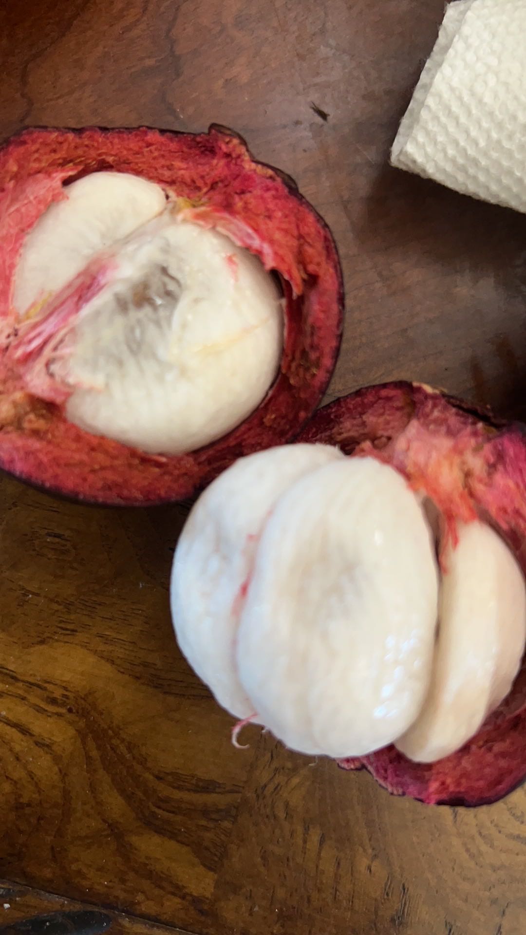 Fresh Mangosteen, around 15lbs