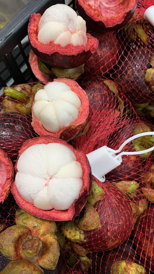 Fresh Mangosteen, around 15lbs